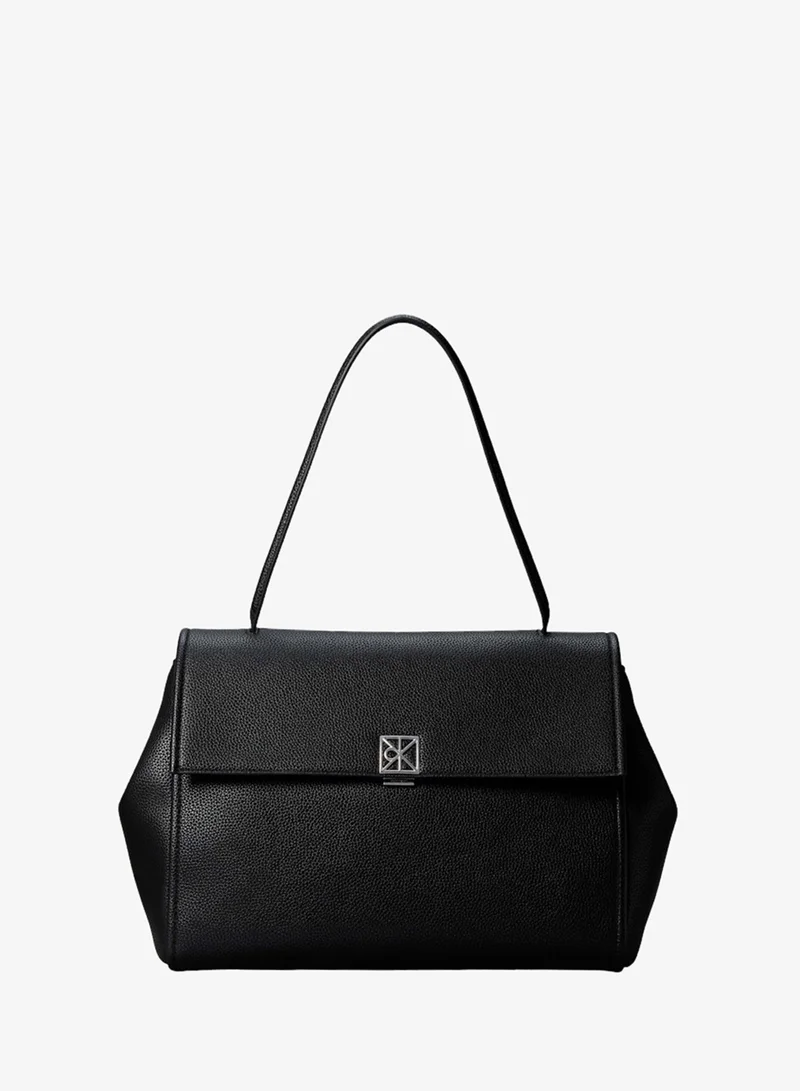 كالفن كلاين حقيبة ساتشِل بحبيبات الحصى